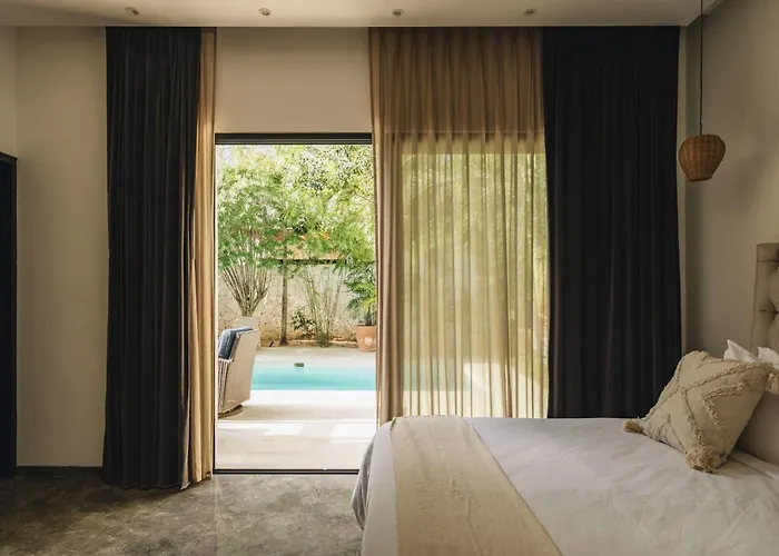 Elegant Gated Place Full Concierge *