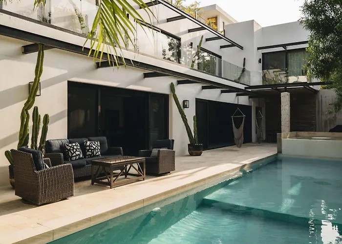 Elegant Gated Place Full Concierge Villa *