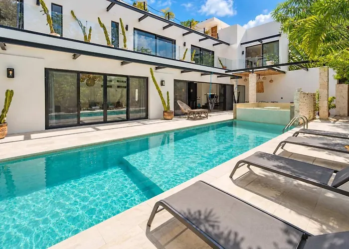 Elegant Gated Place Full Concierge Villa *
