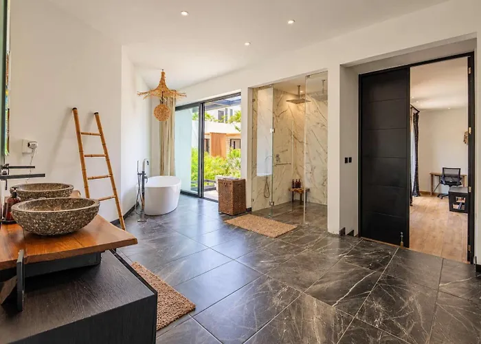 Villa Elegant Gated Place Full Concierge