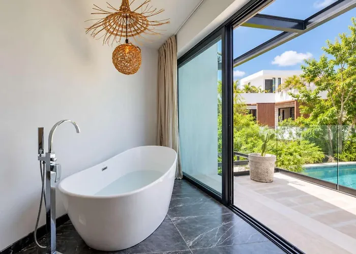 Elegant Gated Place Full Concierge Villa *