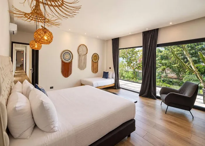 Elegant Gated Place Full Concierge Villa
