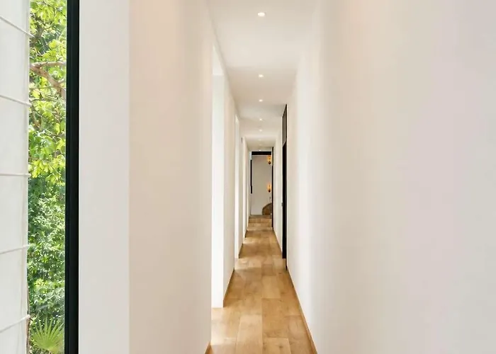 Elegant Gated Place Full Concierge *